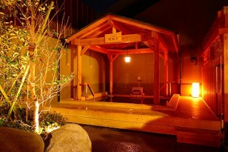 黒湯 炭酸泉(公式サイトから引用)