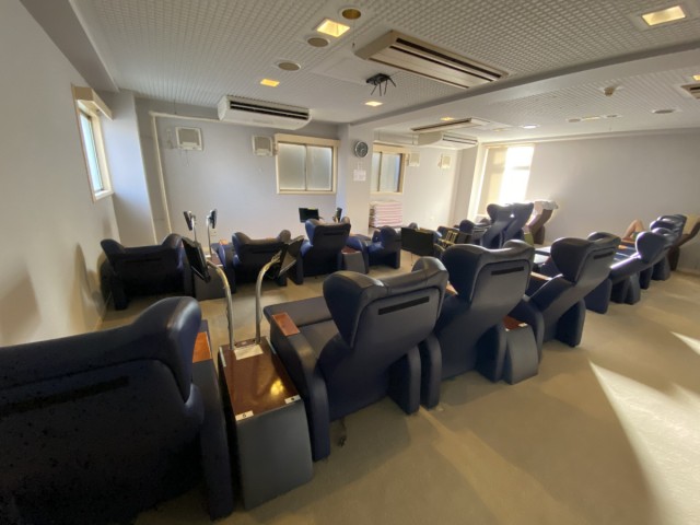 リクライニングスペース