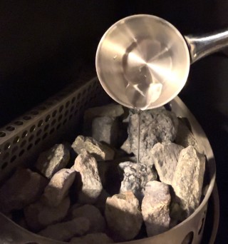 サウナストーブ