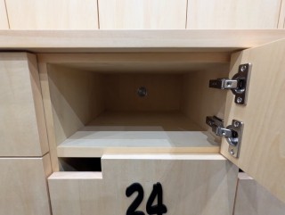 排気口のある下足箱