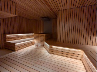 稽古場サウナ(セルフロウリュ完備)