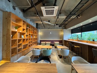 カフェ・コワーキングスペース