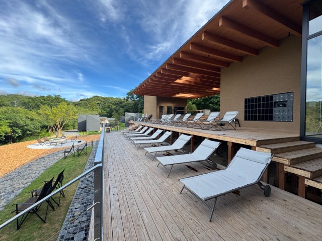 男湯・外気浴スペース