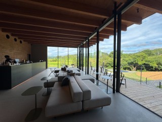 屋内休憩スペース・飲食エリア