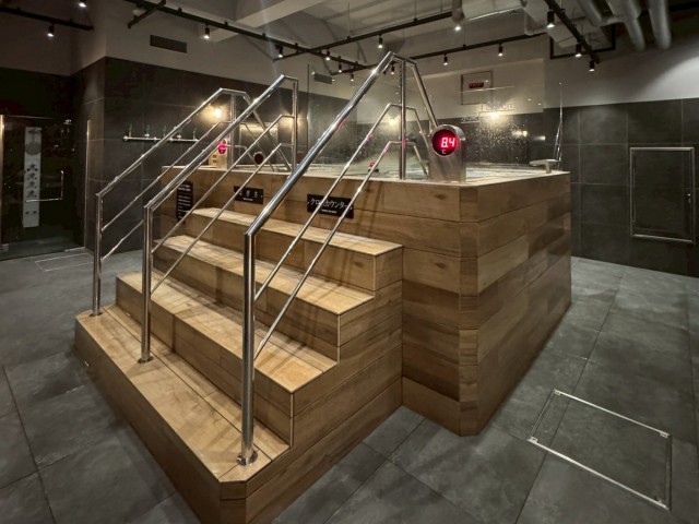 水風呂(クロスカウンター)