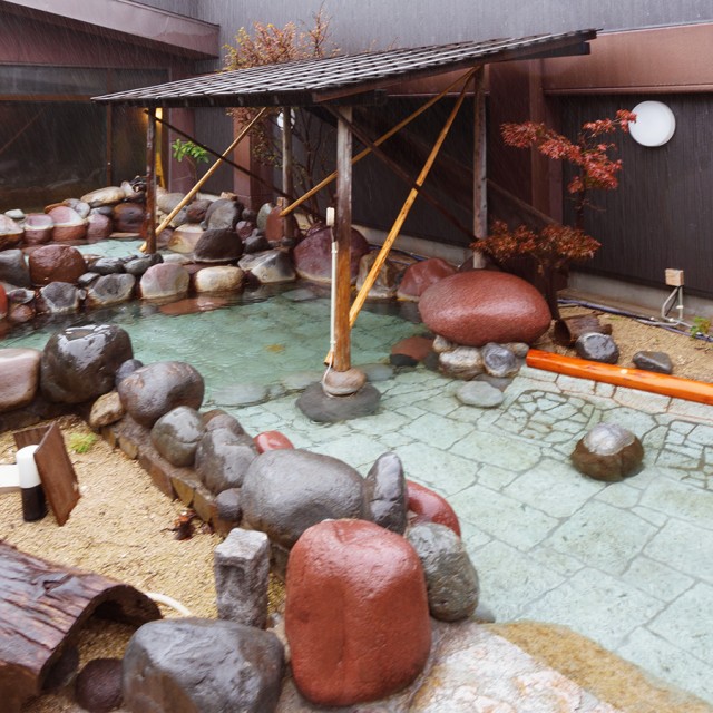 【男湯】薬師の湯(ぬる湯・寝湯)